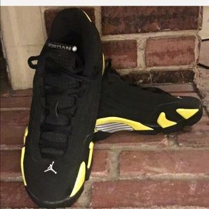 Air Jordan 14 Retro Thunders!